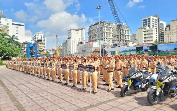 Hà Nội được tăng cường hơn 600 cảnh sát giao thông phục vụ A80