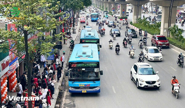 Xây dựng hình ảnh văn hóa phục vụ xe buýt Thủ đô thân thiện, văn minh