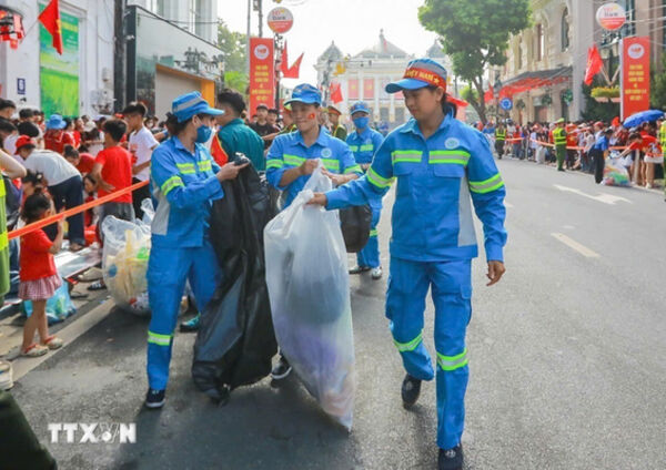 Hơn 1.000 nhân công đã tham gia giữ sạch Hà Nội trong dịp lễ
Quốc khánh