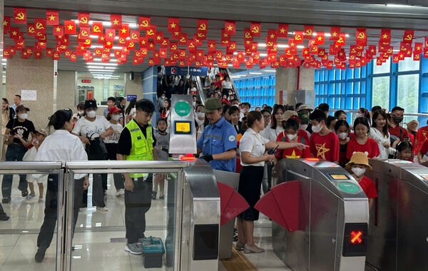 Hai tuyến Metro Hà Nội phục vụ gần 1,8 triệu khách dịp Quốc
khánh 2/9
